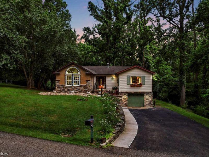 225 Sebaugh Drive , Zanesville, OH 43701 Photo 1