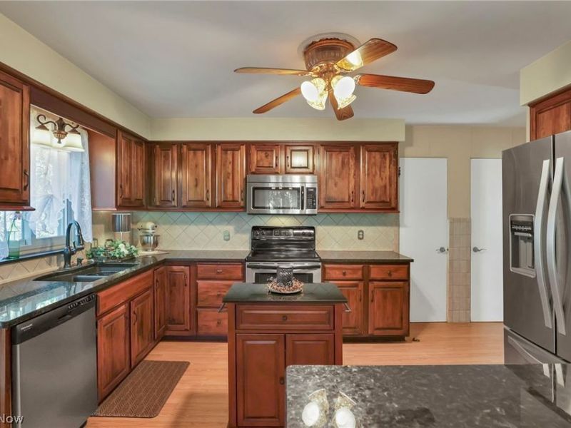 225 Sebaugh Drive , Zanesville, OH 43701 Photo 19