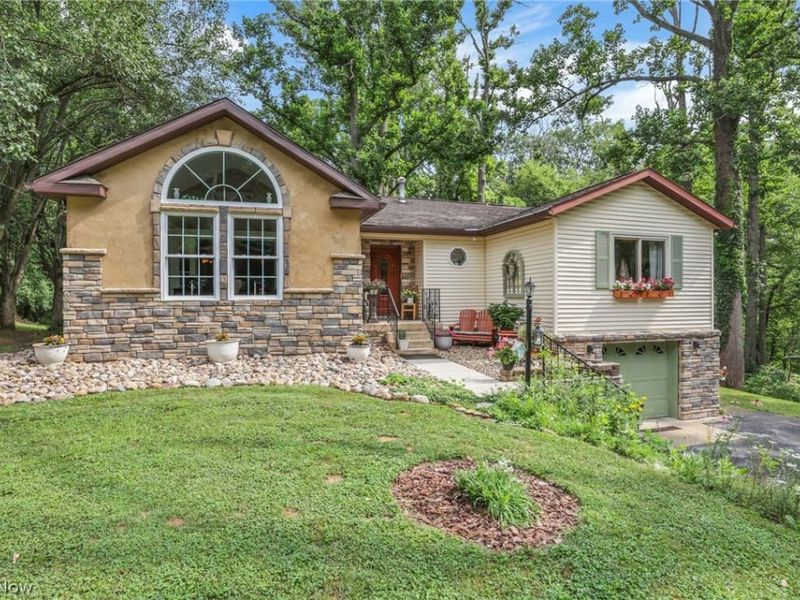 225 Sebaugh Drive , Zanesville, OH 43701 Photo 3