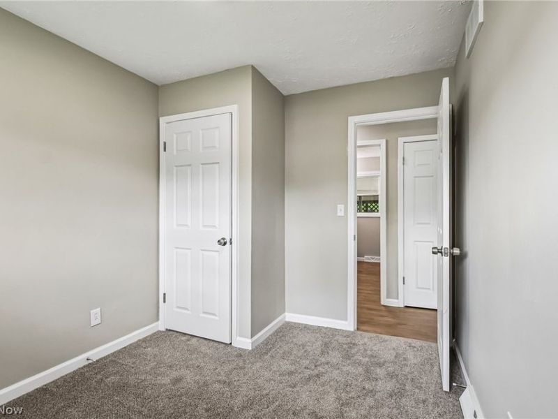 3138 Starlite Drive NW, Warren, OH 44485 Photo 10