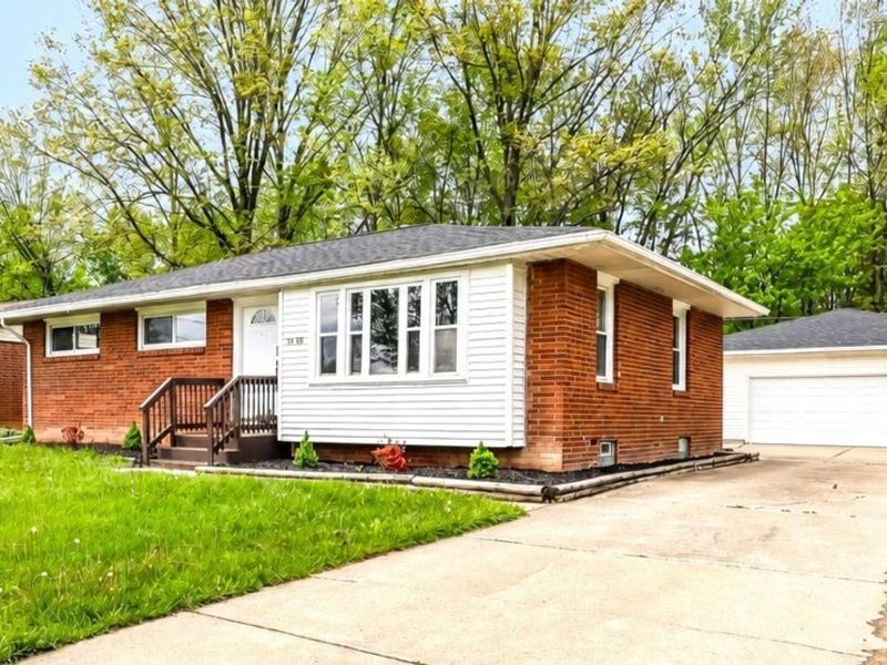3138 Starlite Drive NW, Warren, OH 44485 Photo 2