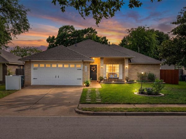 505 Eaglecreek DR, Leander, TX 78641