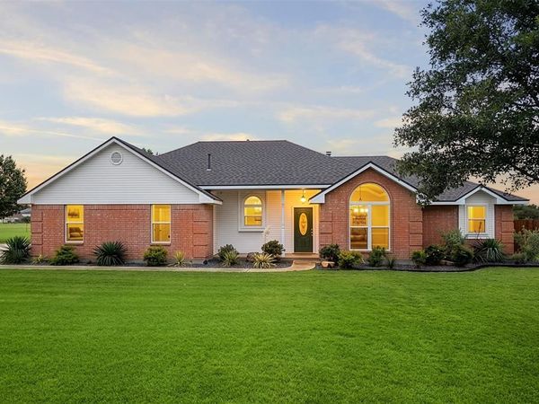 123 Catawba Road, Waxahachie, TX 75165