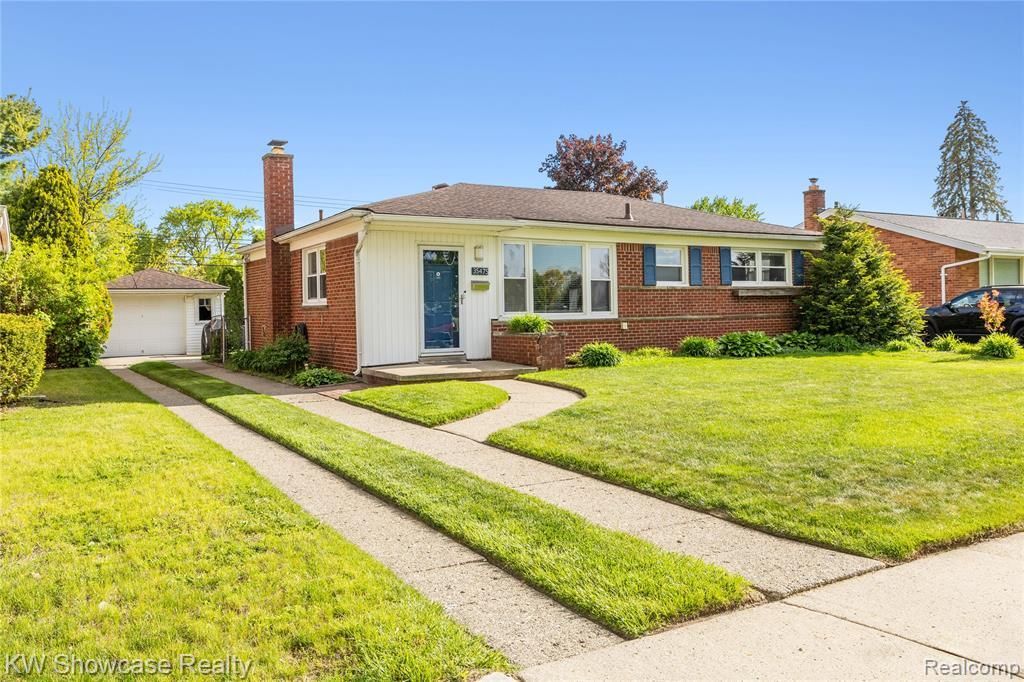 35475 Richland Street, Livonia, MI 48150 Main Photo