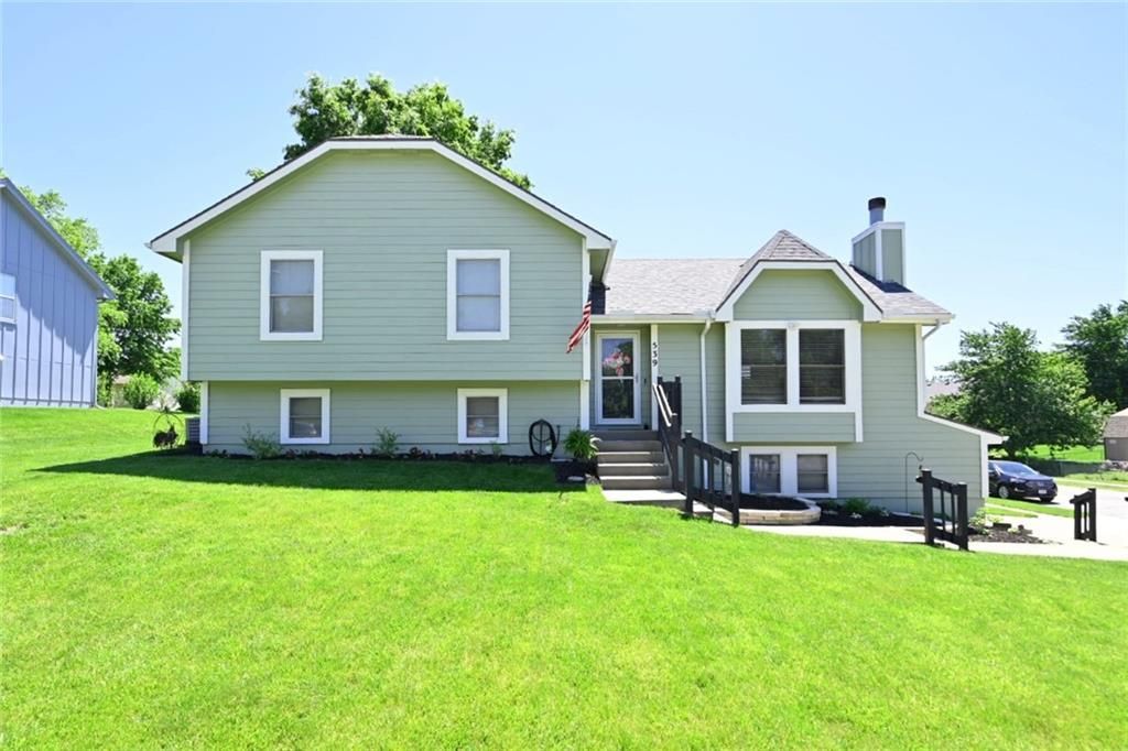 539 Lauren Street, Liberty, MO 64068 Main Photo