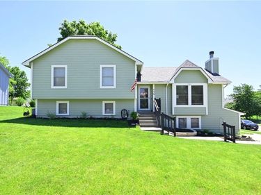 539 Lauren Street, Liberty, MO 64068