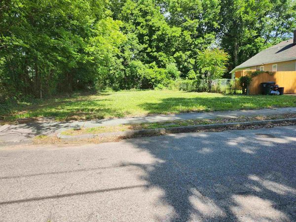 998 EMMIE ST N, Memphis, TN 38114