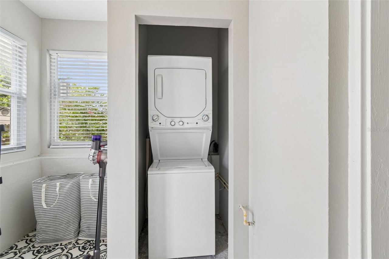 1500 30th Avenue N, Saint Petersburg, FL 33704 Photo