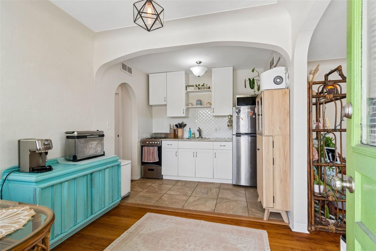 1500 30th Avenue N, Saint Petersburg, FL 33704 Photo