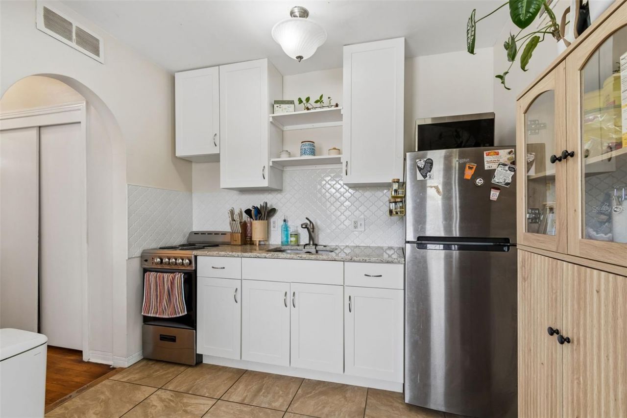 1500 30th Avenue N, Saint Petersburg, FL 33704 Photo