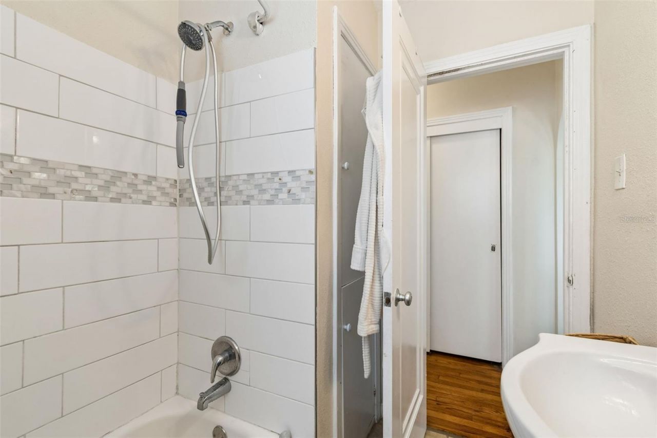 1500 30th Avenue N, Saint Petersburg, FL 33704 Photo