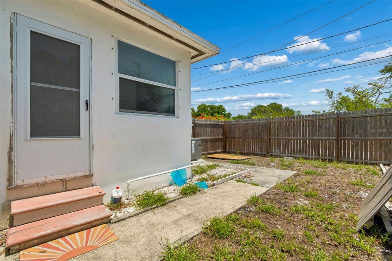 1500 30th Avenue N, Saint Petersburg, FL 33704 Photo