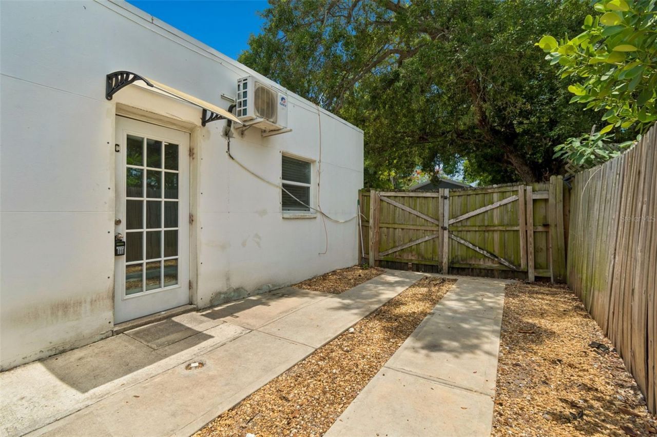 1500 30th Avenue N, Saint Petersburg, FL 33704 Photo