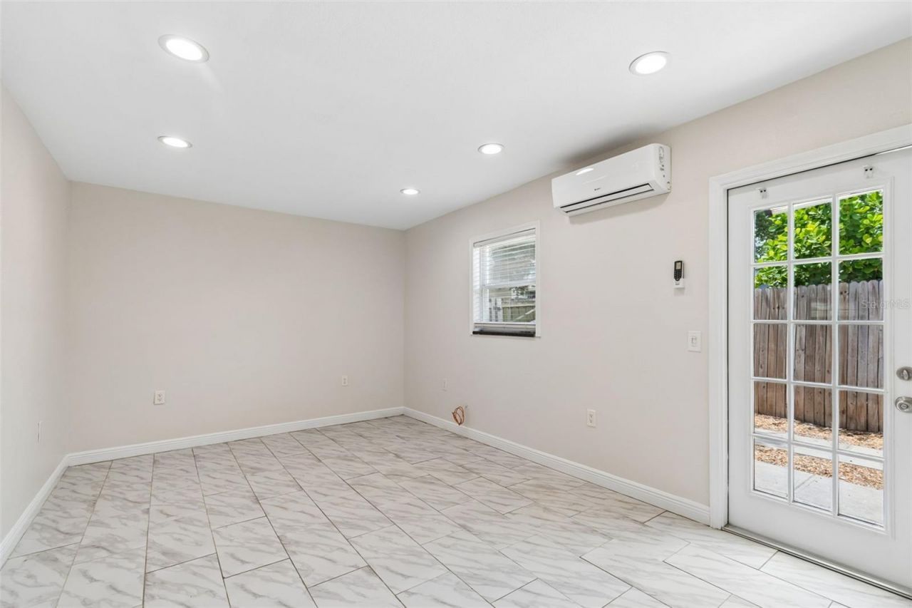 1500 30th Avenue N, Saint Petersburg, FL 33704 Photo