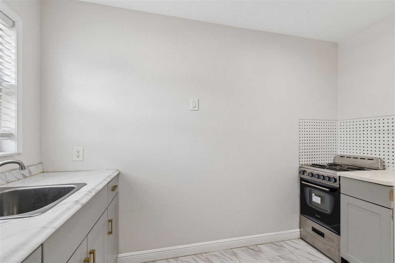 1500 30th Avenue N, Saint Petersburg, FL 33704 Photo