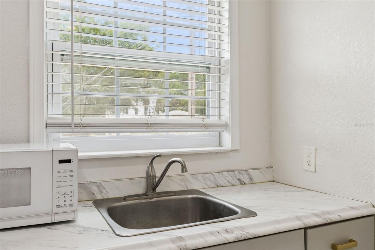 1500 30th Avenue N, Saint Petersburg, FL 33704 Photo