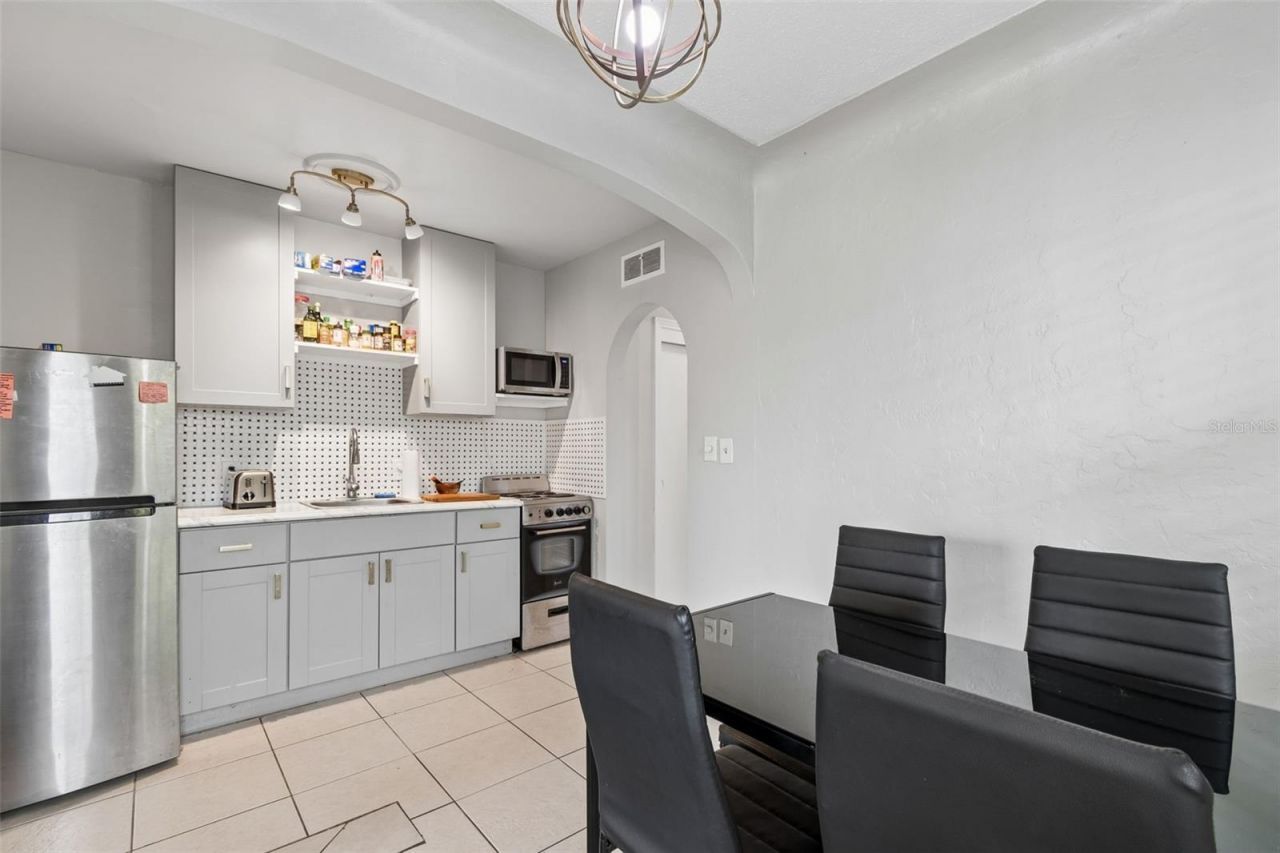 1500 30th Avenue N, Saint Petersburg, FL 33704 Photo