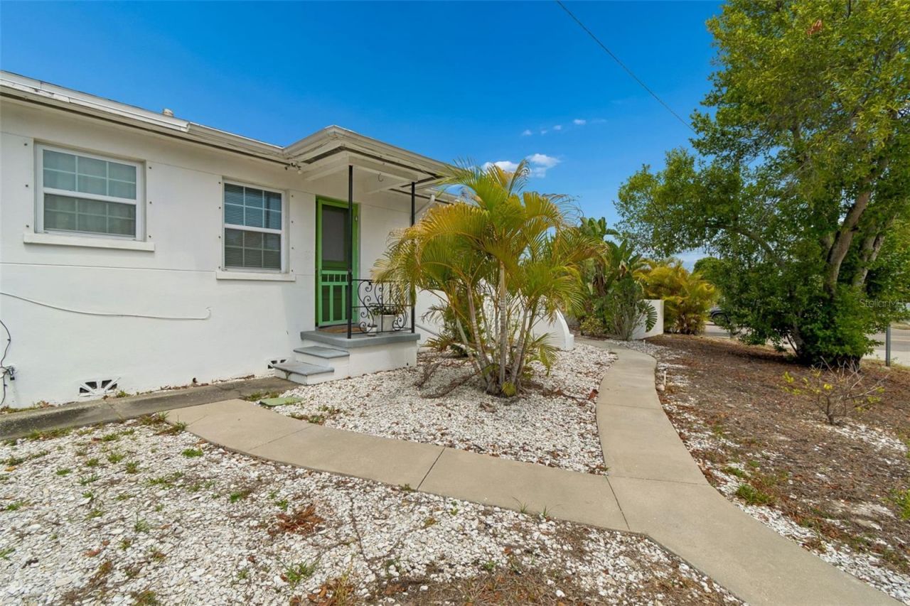 1500 30th Avenue N, Saint Petersburg, FL 33704 Photo