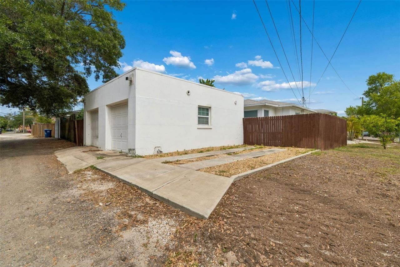 1500 30th Avenue N, Saint Petersburg, FL 33704 Photo