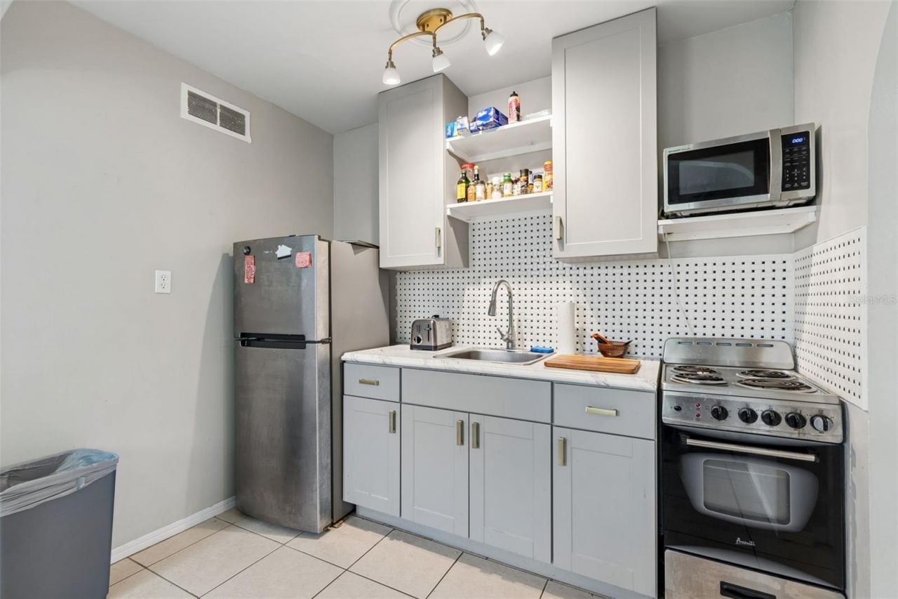 1500 30th Avenue N, Saint Petersburg, FL 33704 Photo