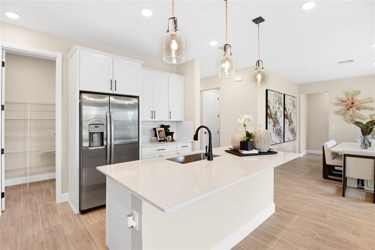 190 Blue Star Court , Tavares, FL 32778 Photo