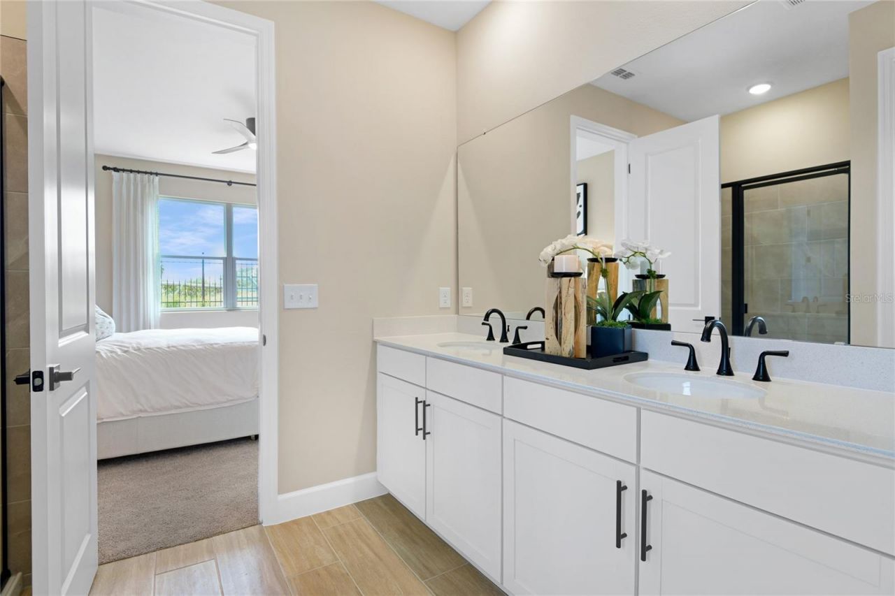 190 Blue Star Court , Tavares, FL 32778 Photo