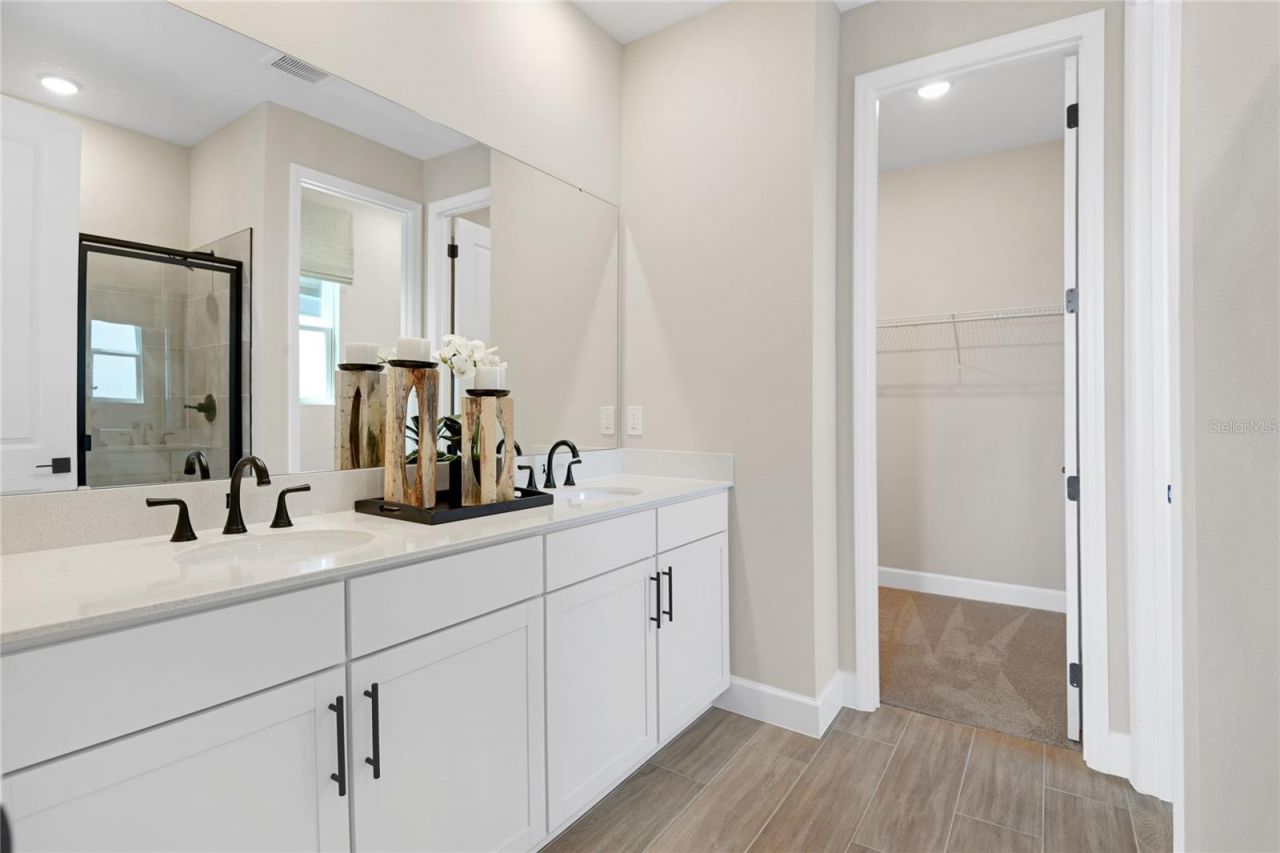 190 Blue Star Court , Tavares, FL 32778 Photo