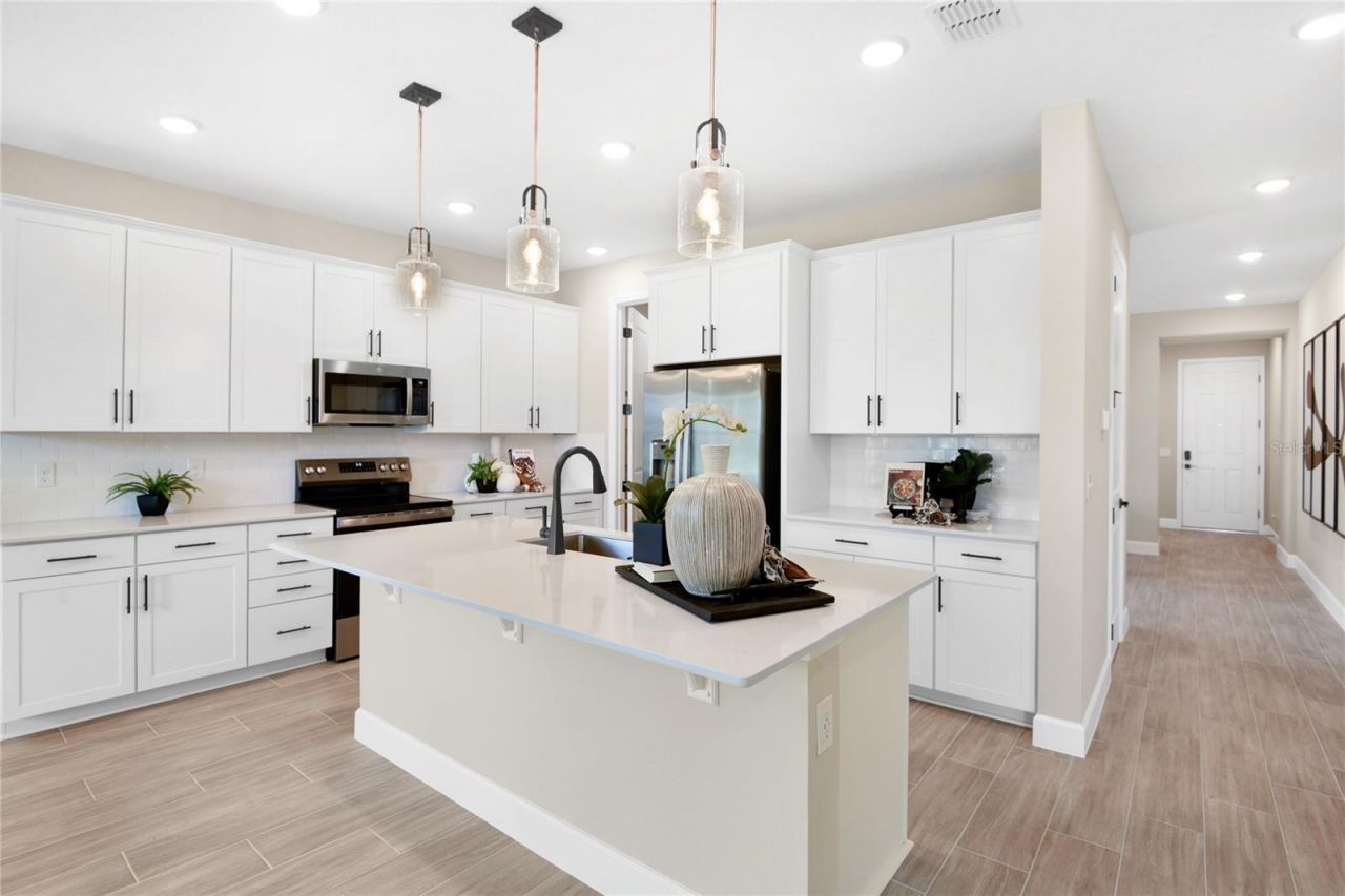 190 Blue Star Court , Tavares, FL 32778 Photo
