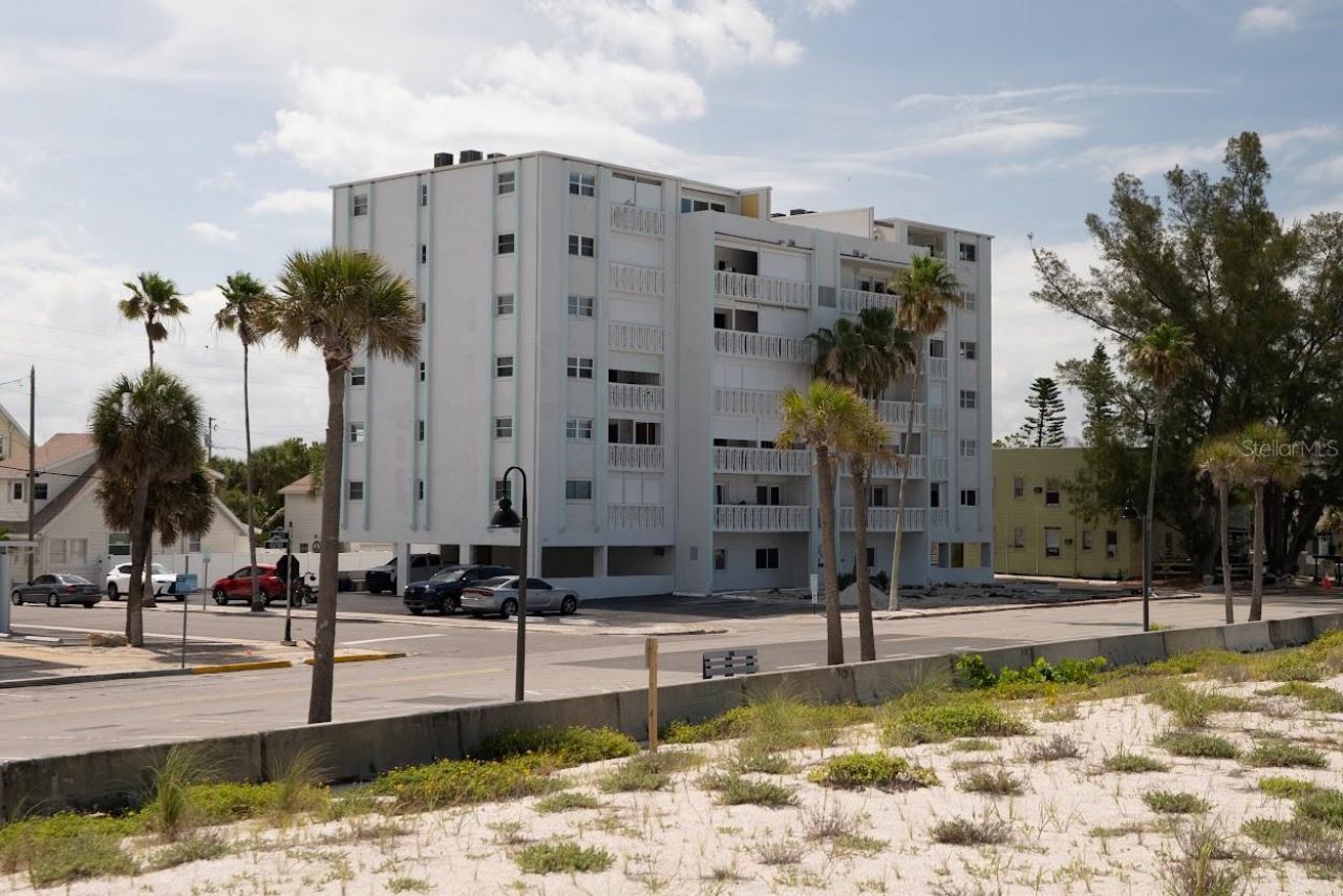 403 Gulf Way, Unit 601, Saint Pete Beach, FL 33706 Photo