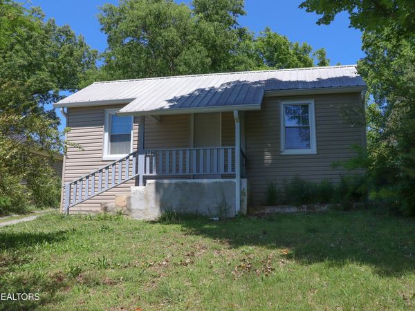 2705 Cecil Ave, Knoxville, TN 37917