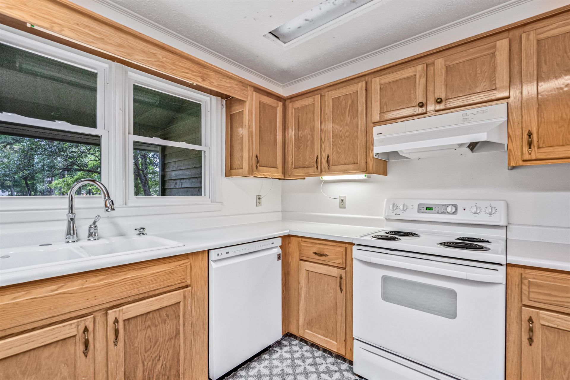 142 Old Cedar Loop  Photo 15