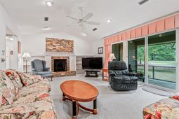 142 Old Cedar Loop  photo 4