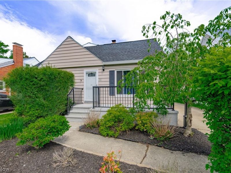 1241 Sunset Road, Mayfield Heights, OH 44124 Photo 1