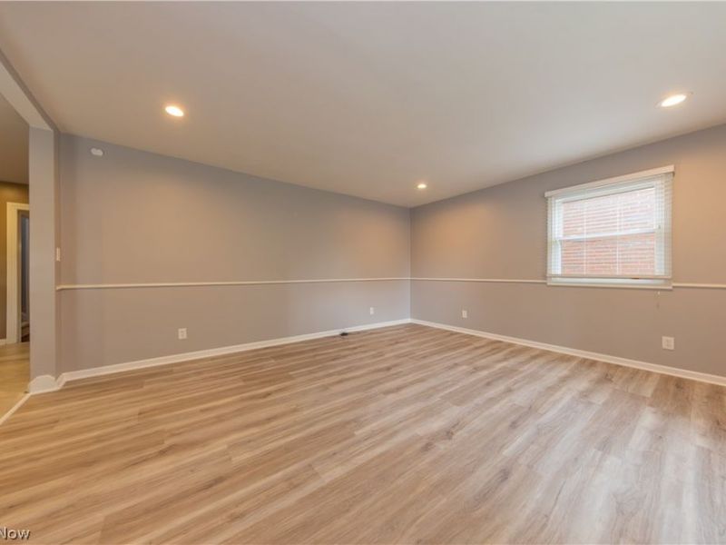 1241 Sunset Road, Mayfield Heights, OH 44124 Photo 12