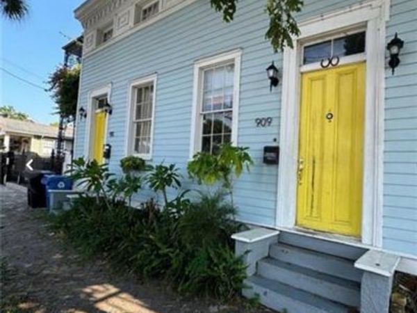 909 RACE Street , New Orleans, LA 70130