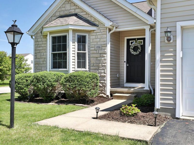 406 Grinnell Street, Pickerington, OH 43147 Photo 2
