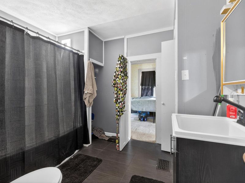 1160 S Greenwood Street , Bellefontaine, OH 43311 Photo 10