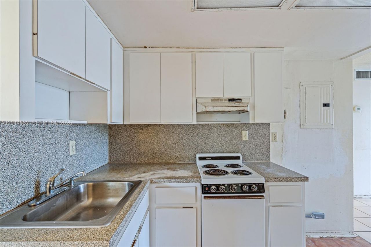 234 Antiquera Ave, Unit 3, Coral Gables, FL 33134 Photo
