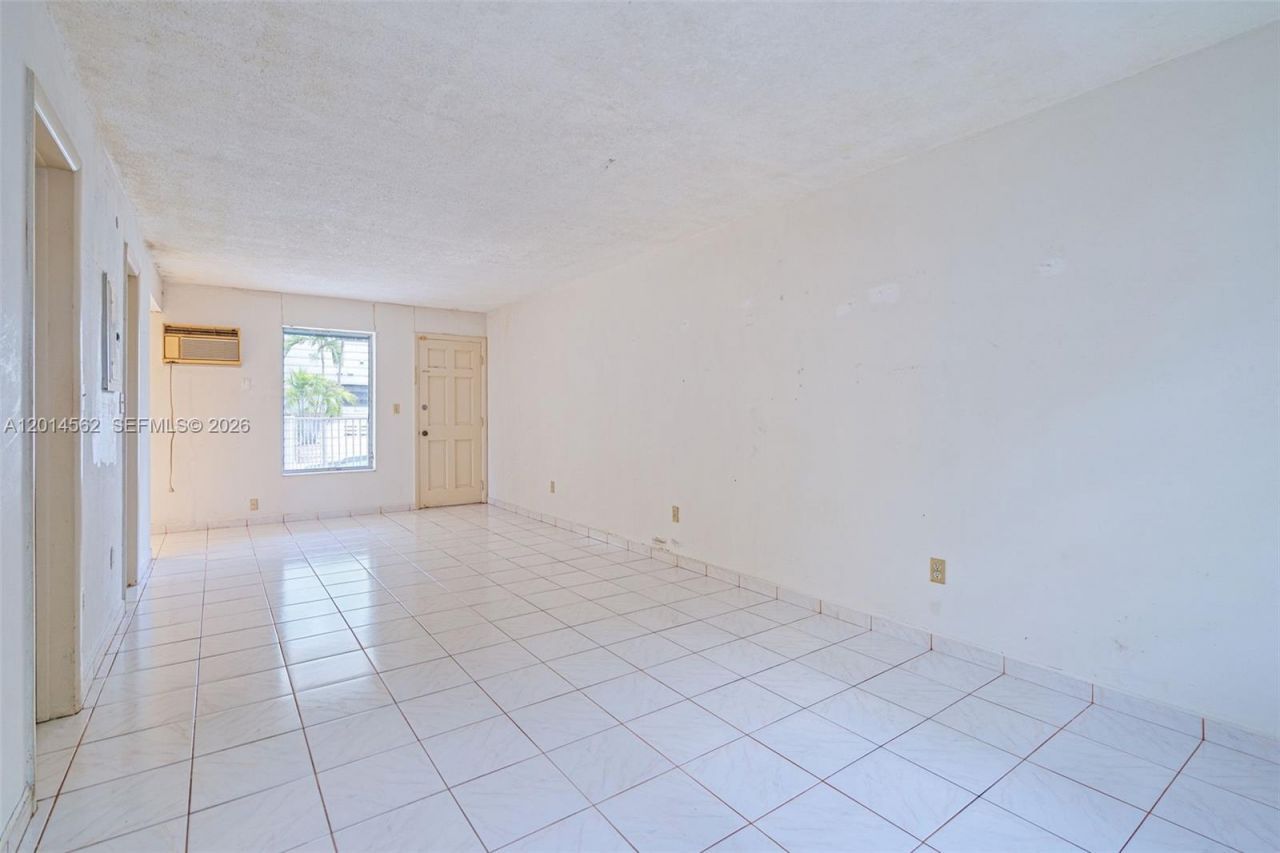 234 Antiquera Ave, Unit 3, Coral Gables, FL 33134 Photo