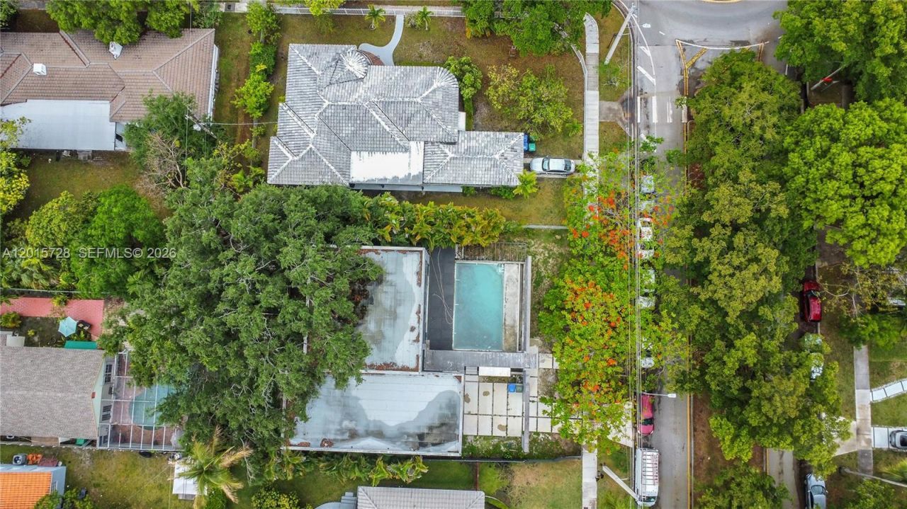 221 SW 25th Rd, Miami, FL 33129 Photo