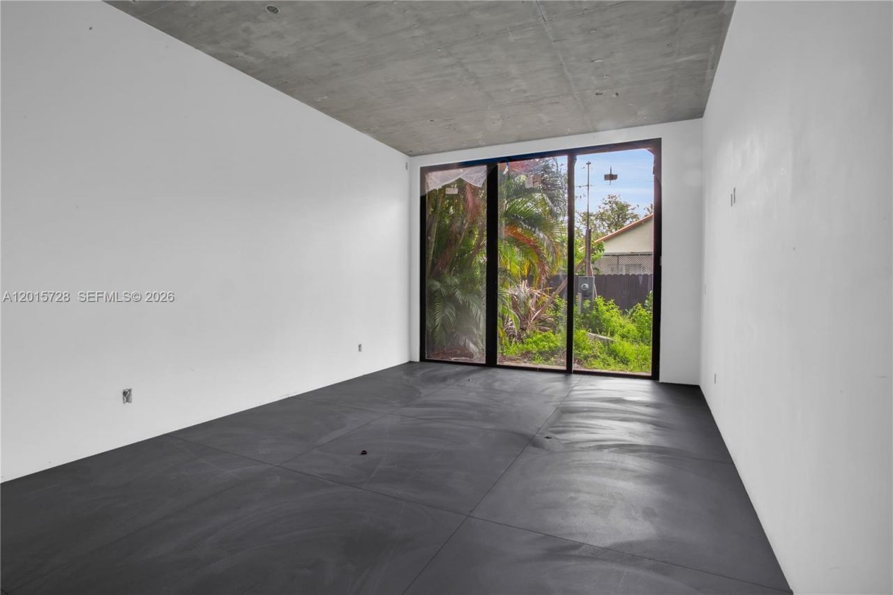 221 SW 25th Rd , Miami, FL 33129 Photo