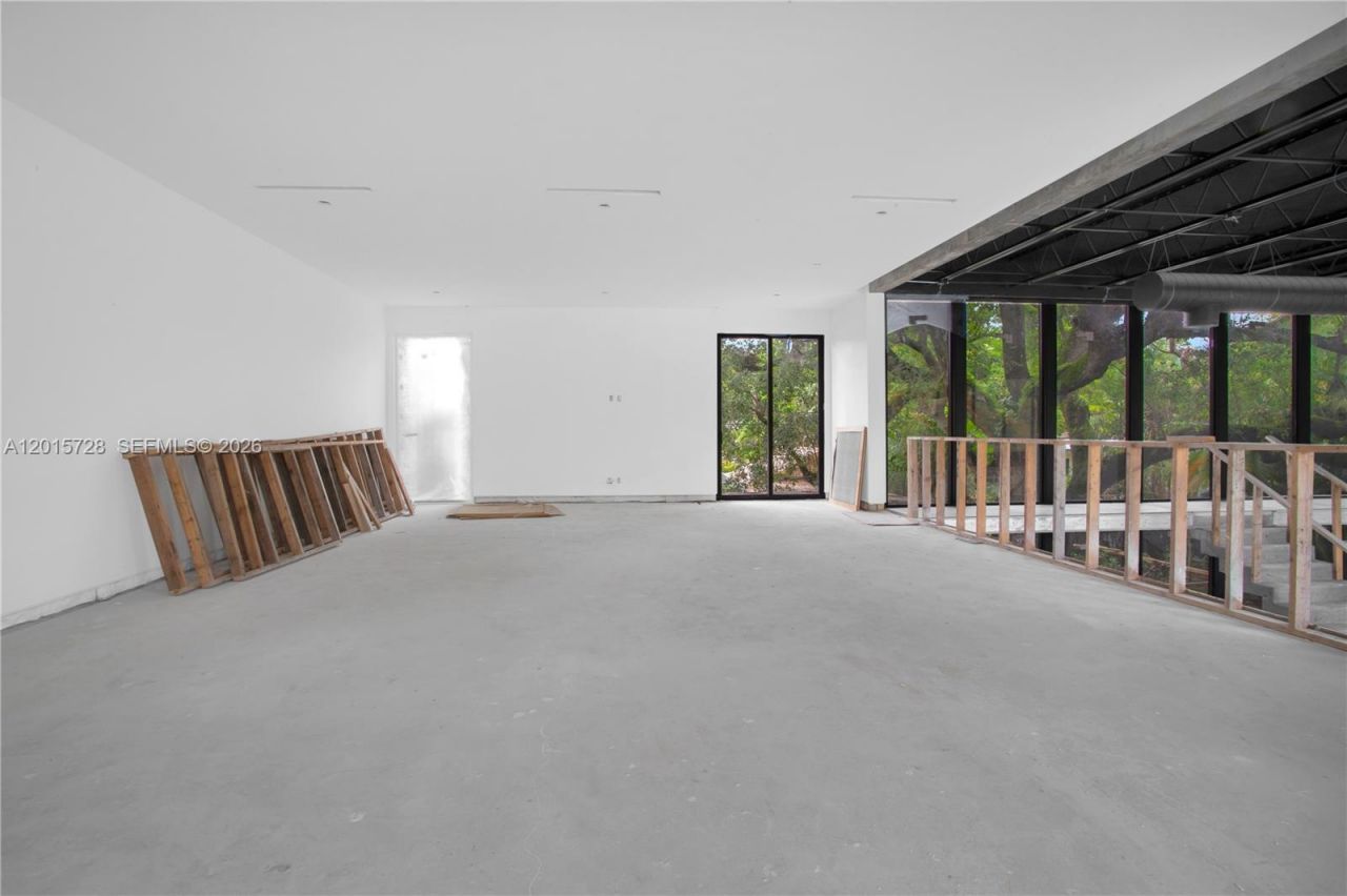 221 SW 25th Rd , Miami, FL 33129 Photo