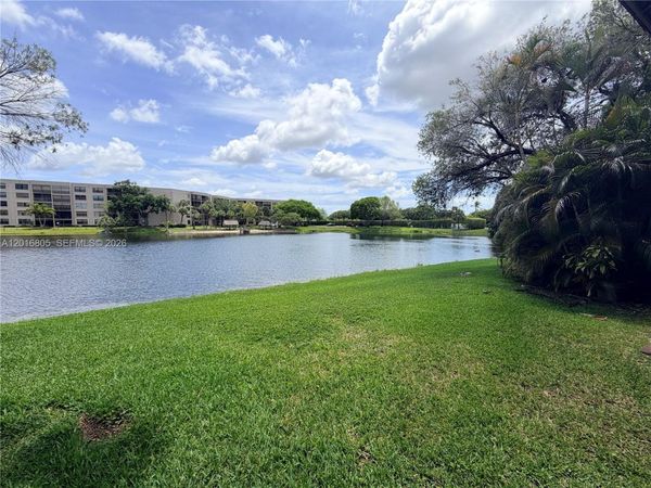 11423 NW 10th St , Unit 11423, Pembroke Pines, FL 33026