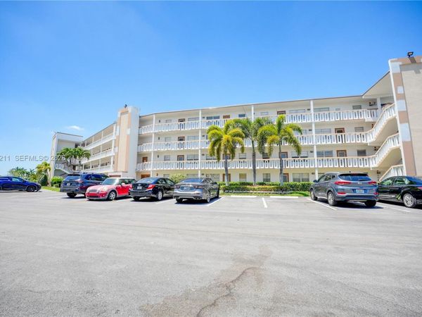 4082 E Cornwall E, Unit 4082, Boca Raton, FL 33434