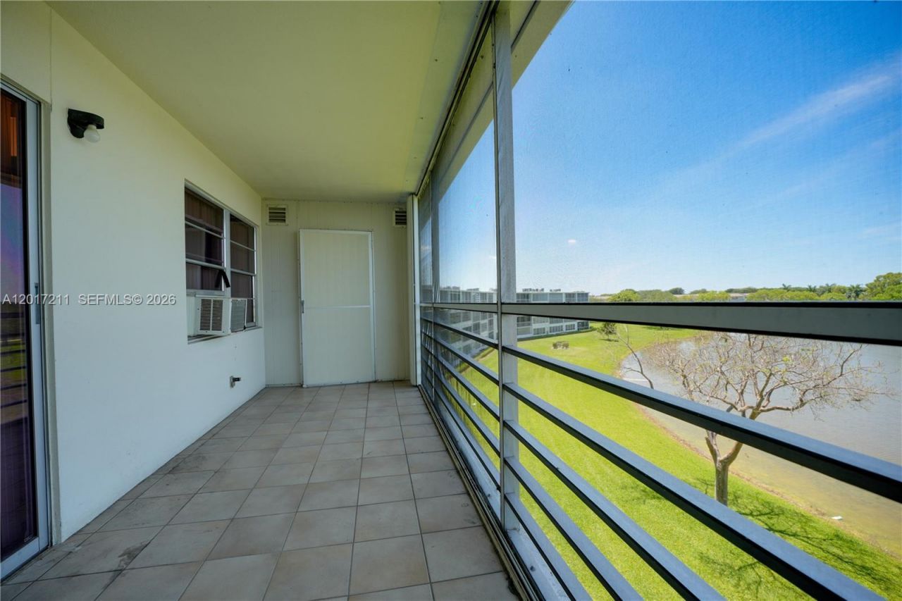 4082 E Cornwall E , Unit 4082, Boca Raton, FL 33434 Photo