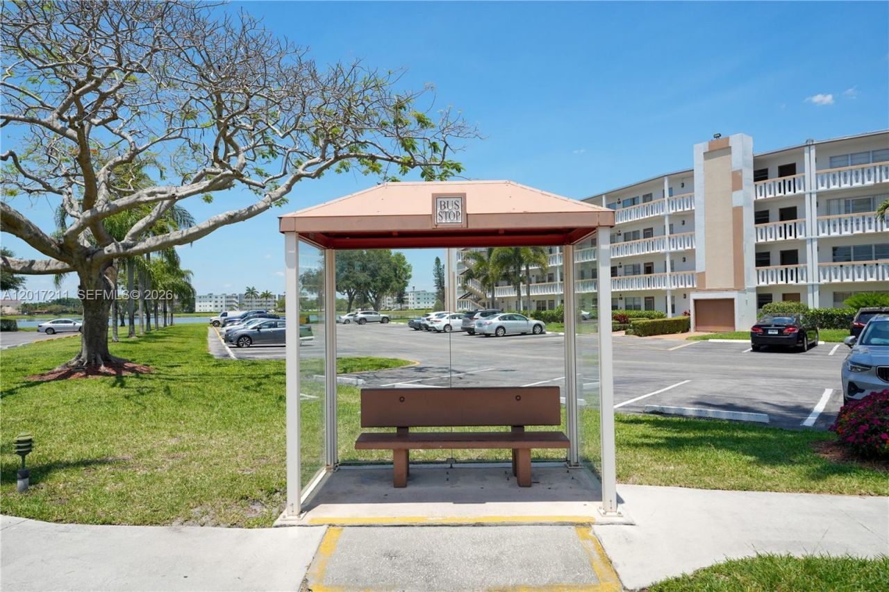4082 E Cornwall E , Unit 4082, Boca Raton, FL 33434 Photo