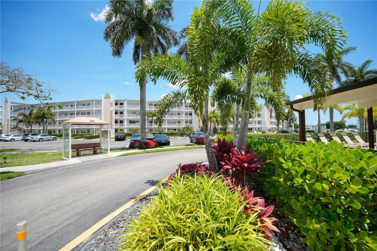 4082 E Cornwall E , Unit 4082, Boca Raton, FL 33434 Photo