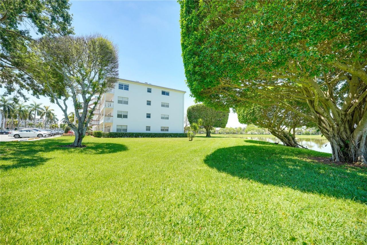4082 E Cornwall E , Unit 4082, Boca Raton, FL 33434 Photo