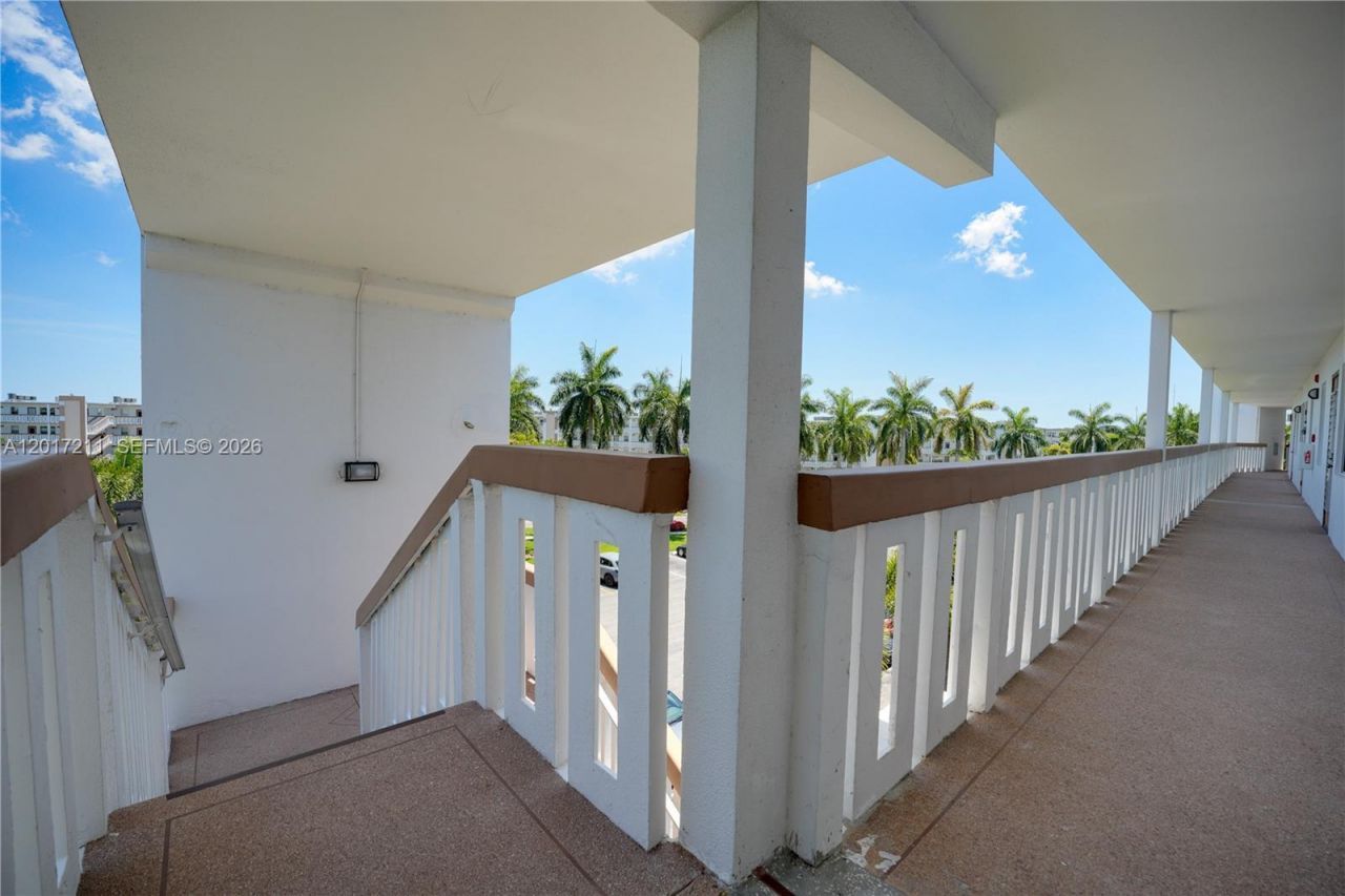 4082 E Cornwall E , Unit 4082, Boca Raton, FL 33434 Photo