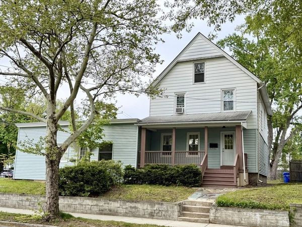 827-831 Armory St, Springfield, MA 01107
